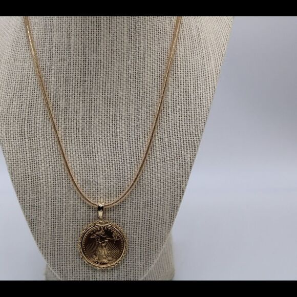 New 22k gold American Eagle 1/2 ounce coin mounted in 14k gold coin bezel - Picture 14 of 16